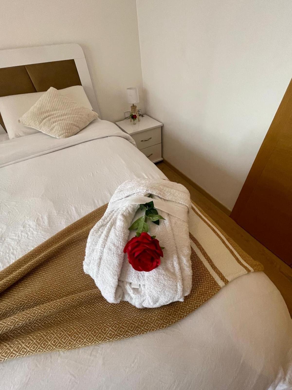 Appartement De Luxe Avec Jardin Vue Sur La Piscine Golf Securise 24H Sur 24 A 5 Minutes De L Aeroport Марракеш Экстерьер фото